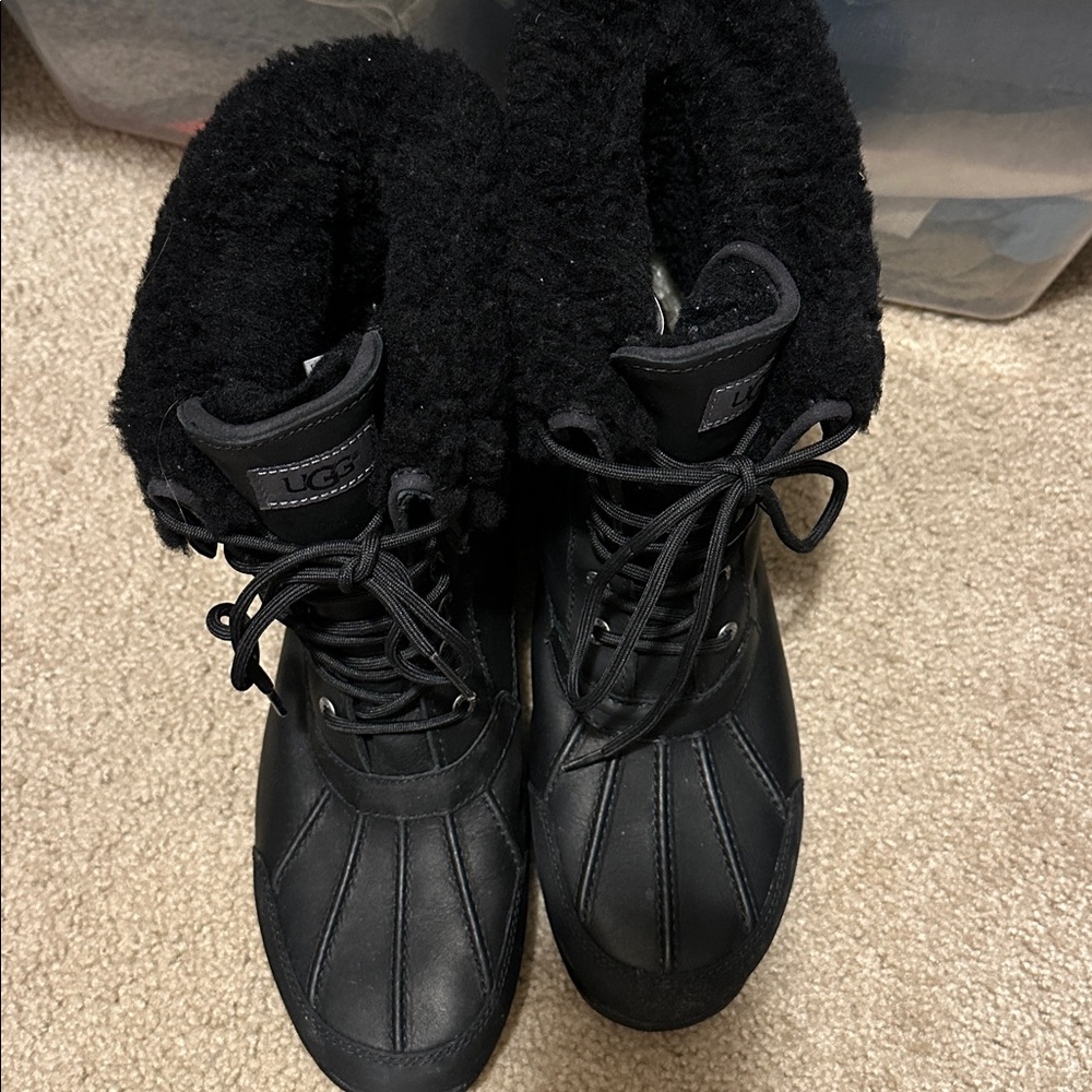 UGG Black Butte Fur-trimmed Boots - Picture 8 of 9